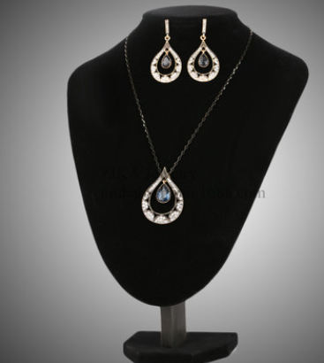 Midnight Teardrop Crystal Jewelry Set