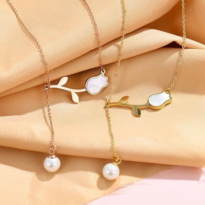 Golden Tulip Pearl Necklace