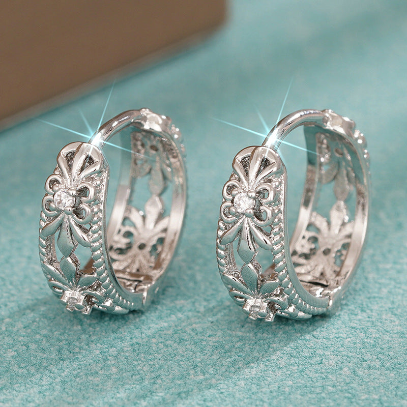 Womens Metal Cutout Flower Earrings - White Gold